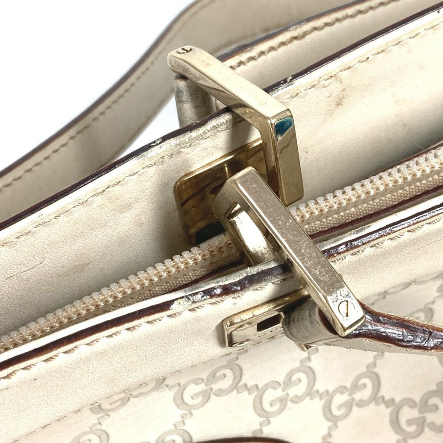 Gucci Off-White Leather Shoulder Bag Tote Bag
