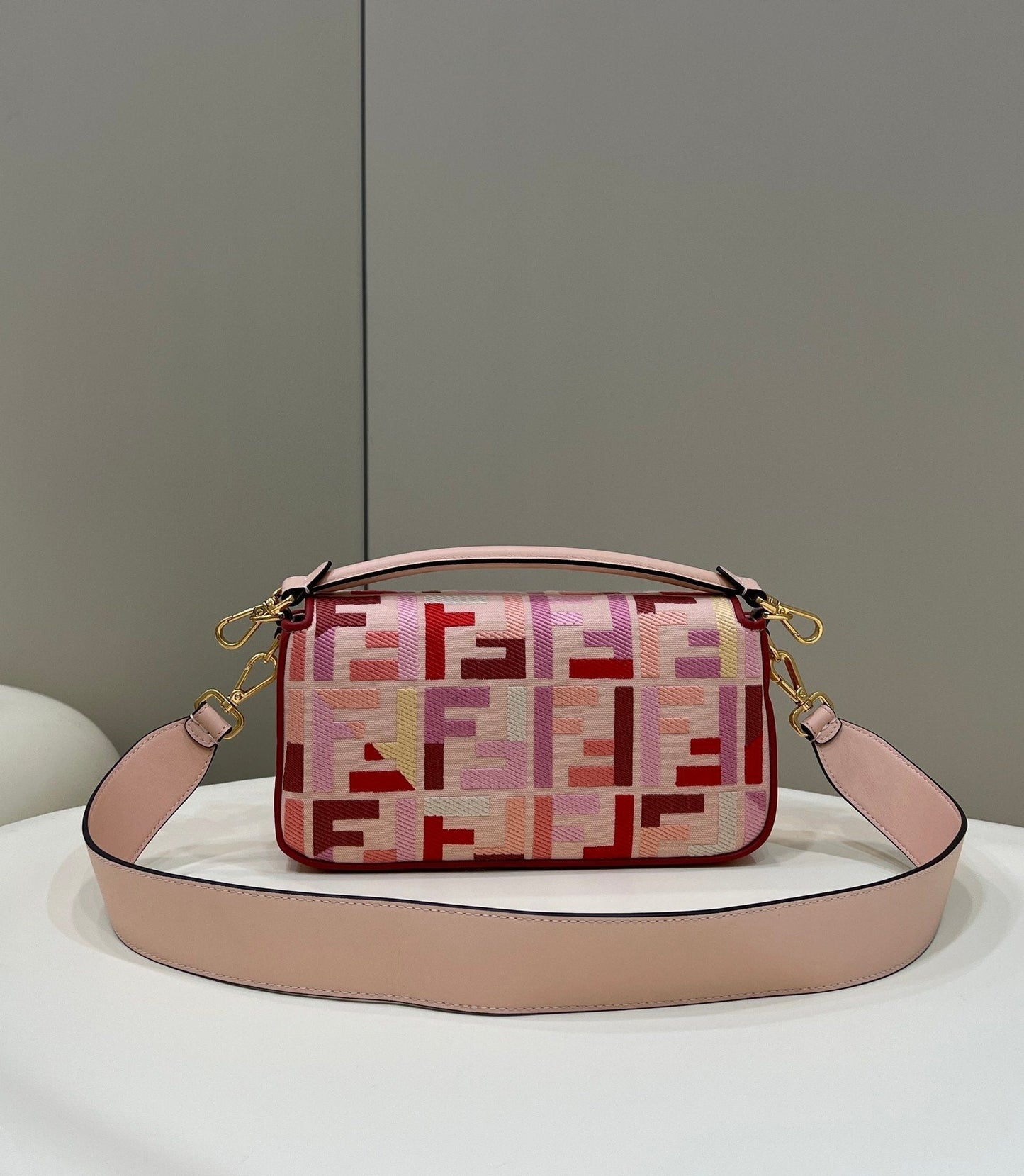 Fendi Top QualityTop Quality Baguette From Multicolor FF Crossbody Bag
