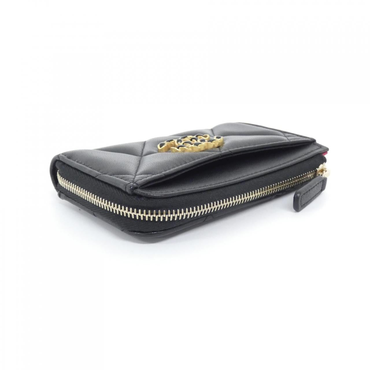 Chanel Chanel 19 Lambskin Card Case Bag