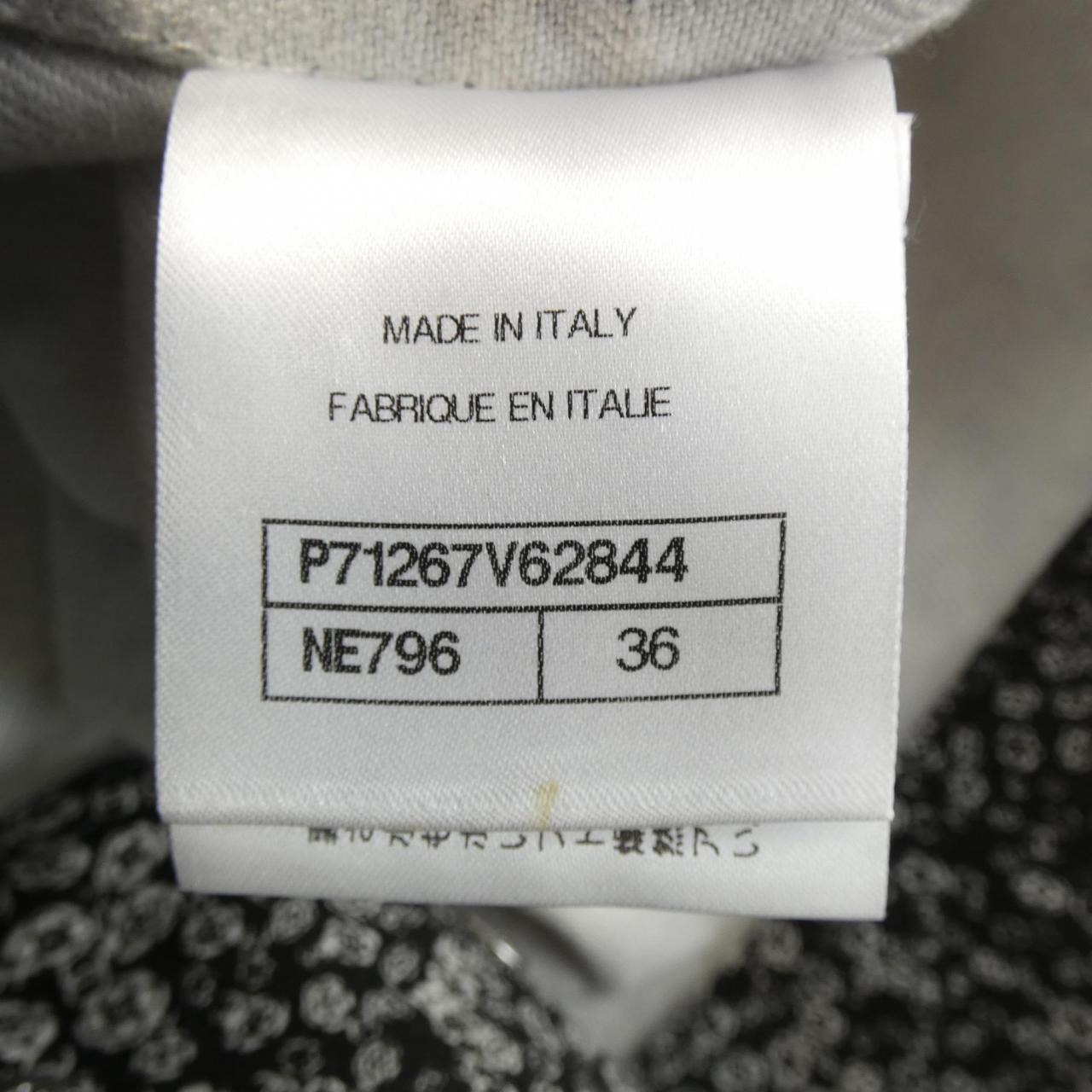 Chanel P71267V62844 Jacket