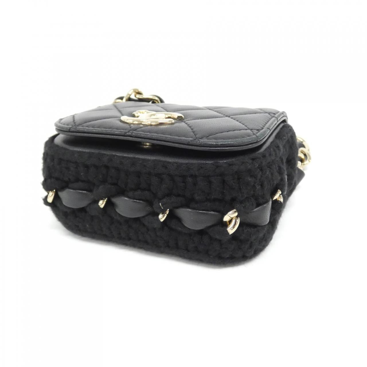 Chanel AP2532 Lambskin Knit Chain Clutch