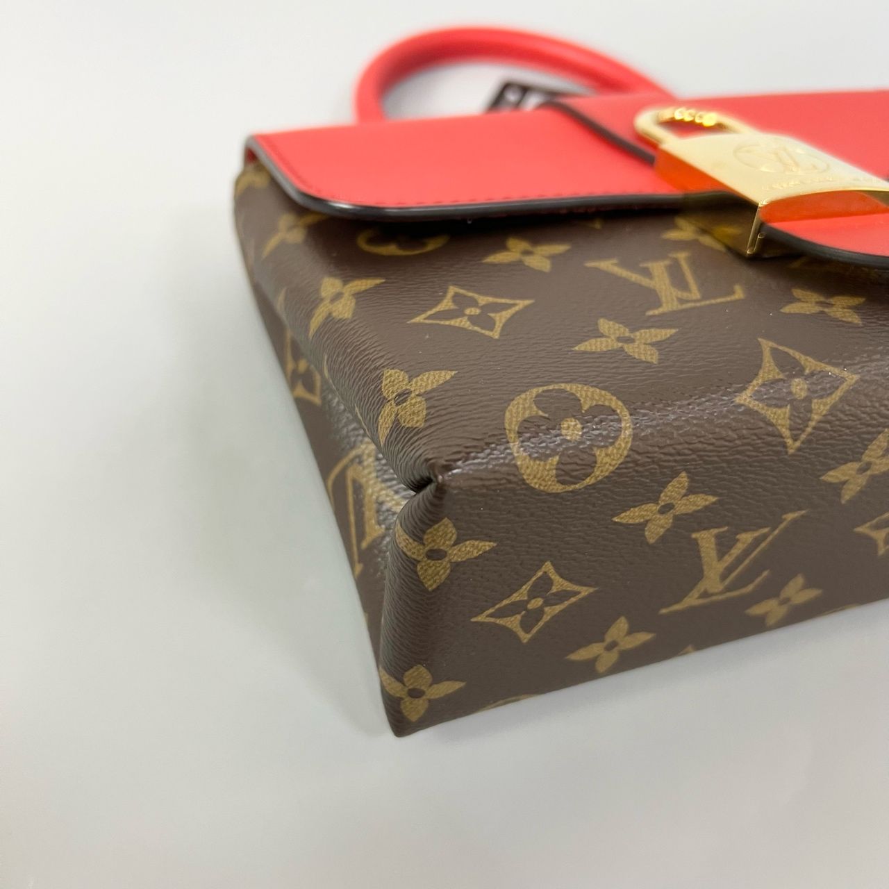 Louis Vuitton Lock me BB Bag -XJ10738