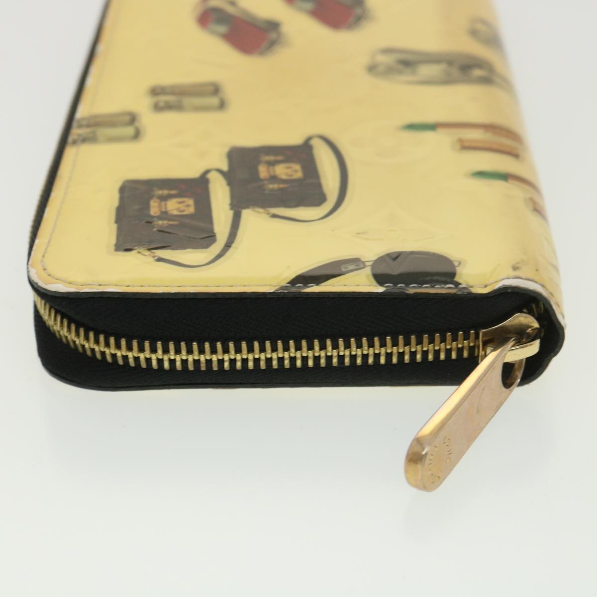Louis Vuitton Vernis Nicolas Ghesquière Zippy Wallet White LV
