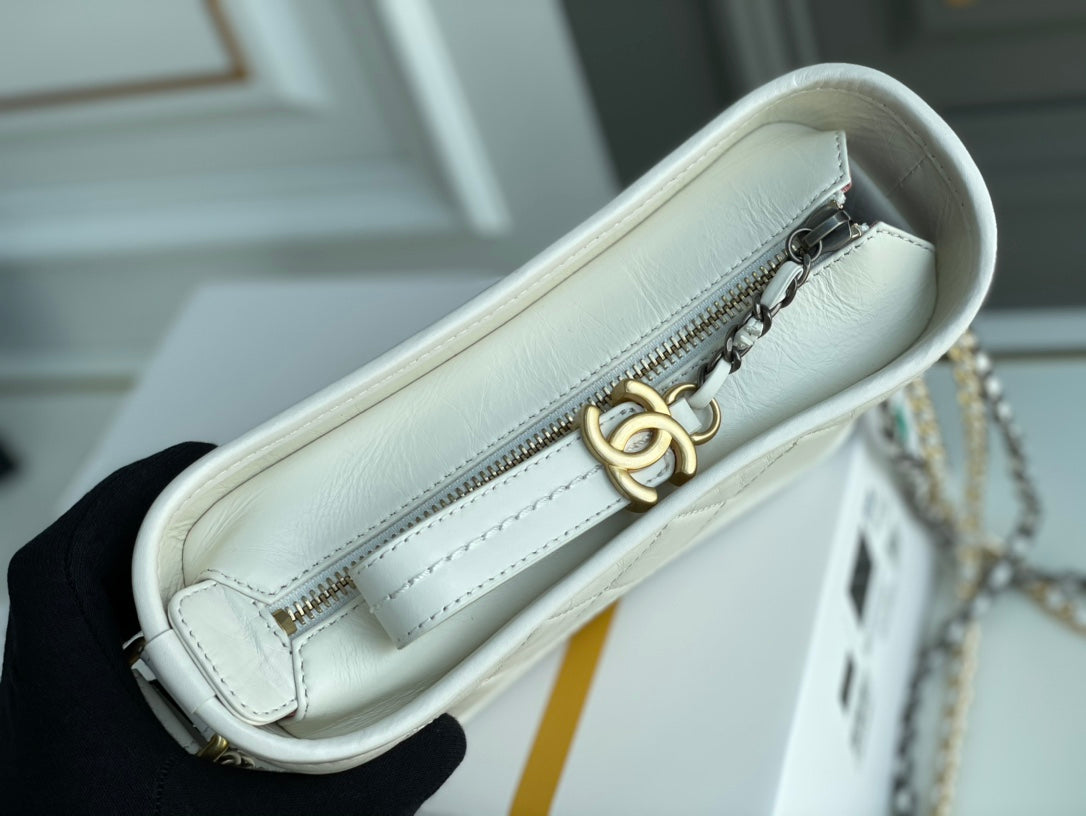 CHL CO-CO Gabrielle 7.8in 20cm White Shoulder Bag