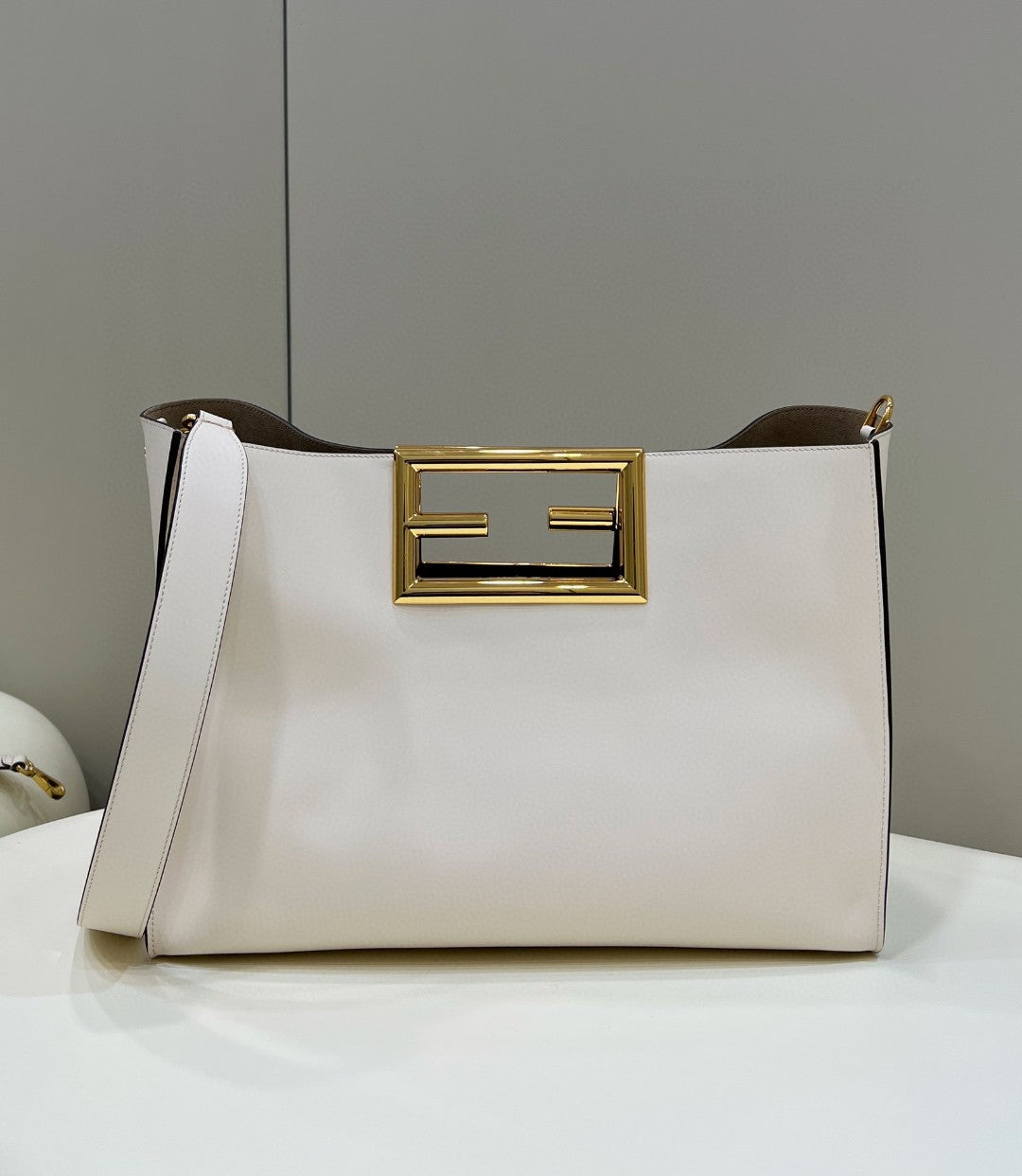 Top QualityTop Quality Way 29.5cm White Medium Travel Bag
