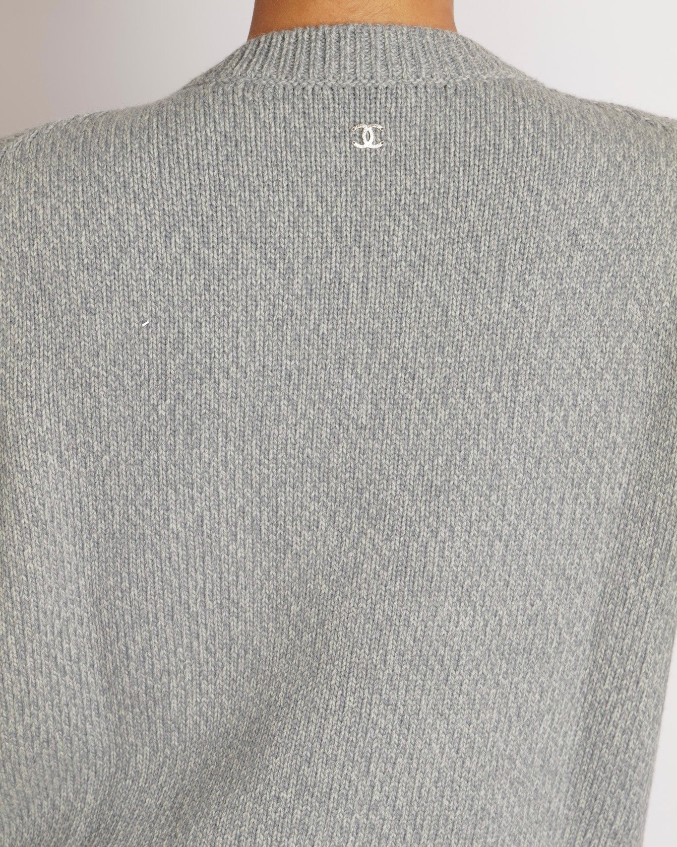 Chanel Grey Cashmere Knitted Jumper With Multi-Colour Crystal Embellished Cc Logo Size Fr 38 (Uk 10) Bag