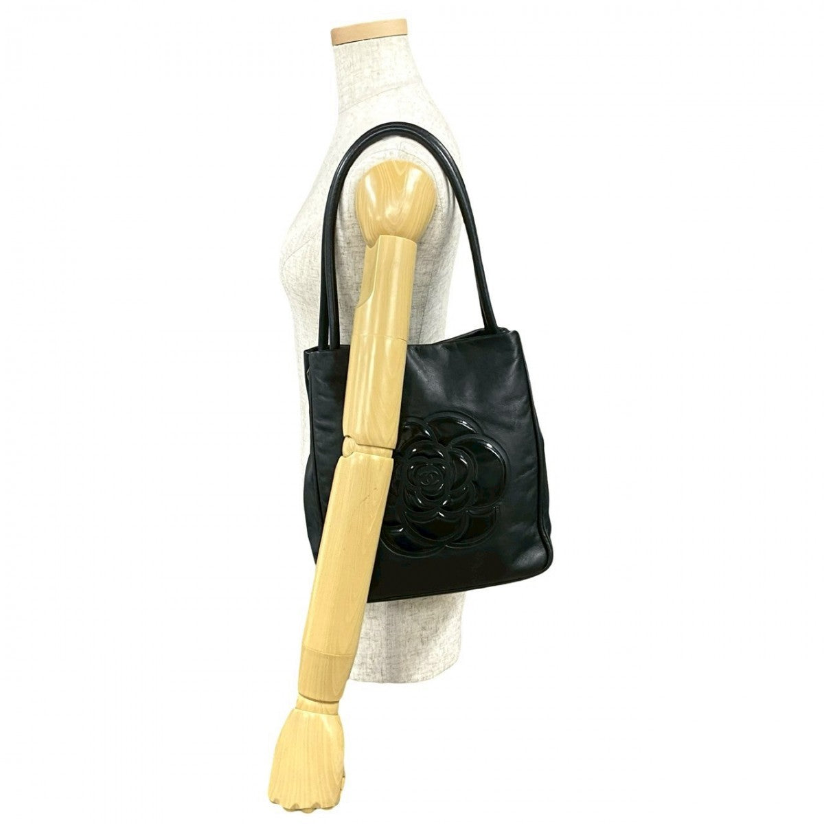 Chanel logo Camelia Black Leather Tote Bag