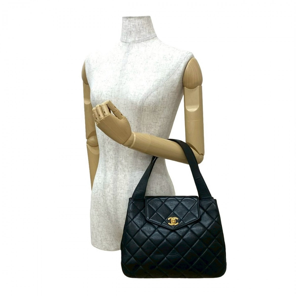 Chanel lambskin Matrasse Black Handbag 3