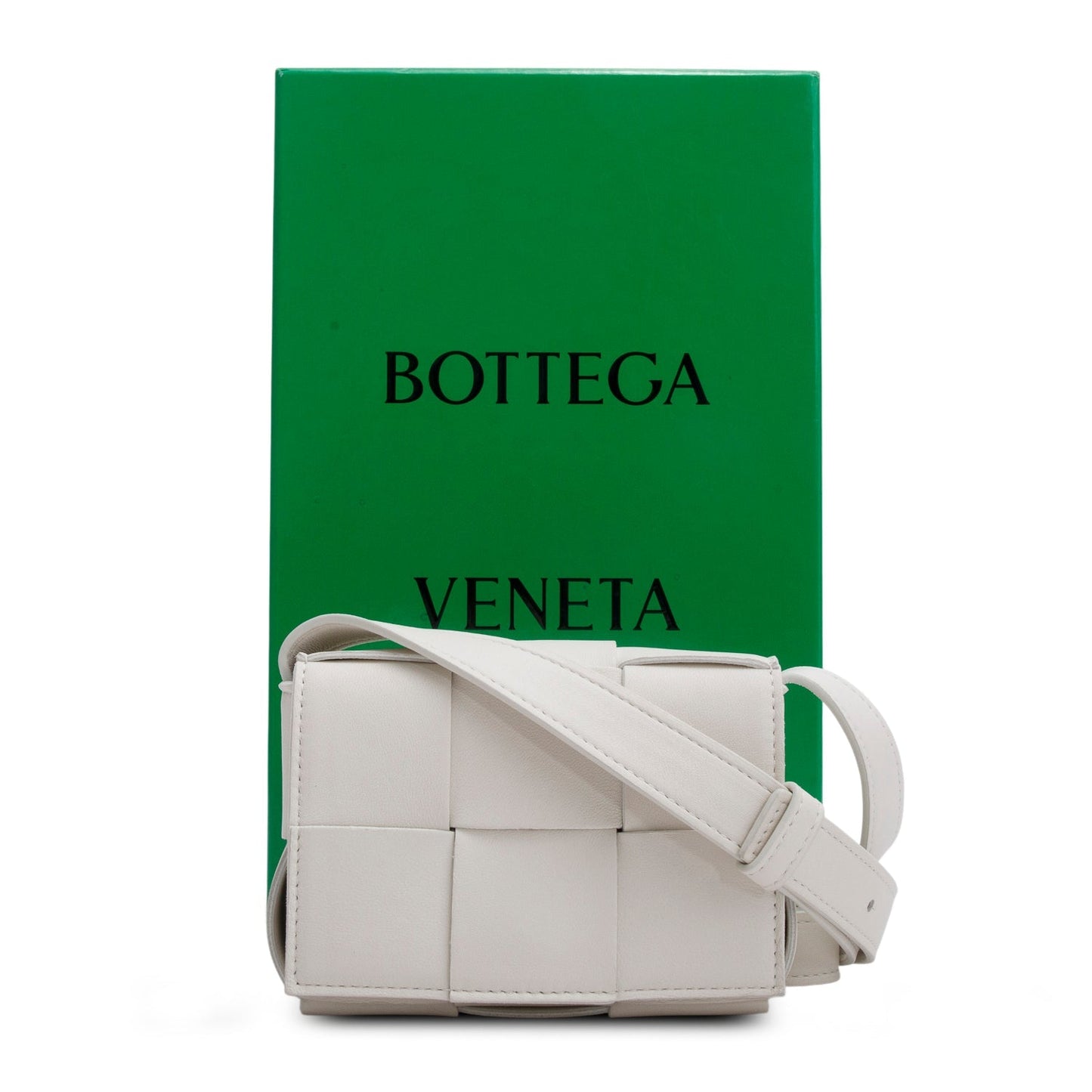 Bottega Veneta Maxi Intrecciato Extra Cassette Flap Bag Leather White Travel Bag