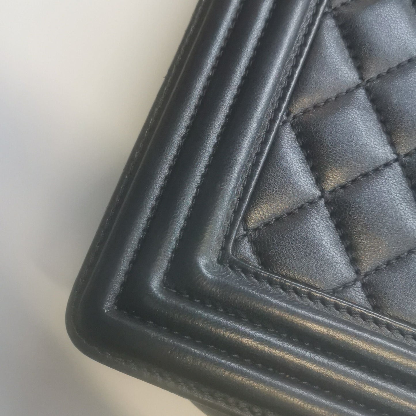 Preloved Chanel Leboy Classic Large Lambskin Quilted CC Lock Shoulder Bag 250503781176587