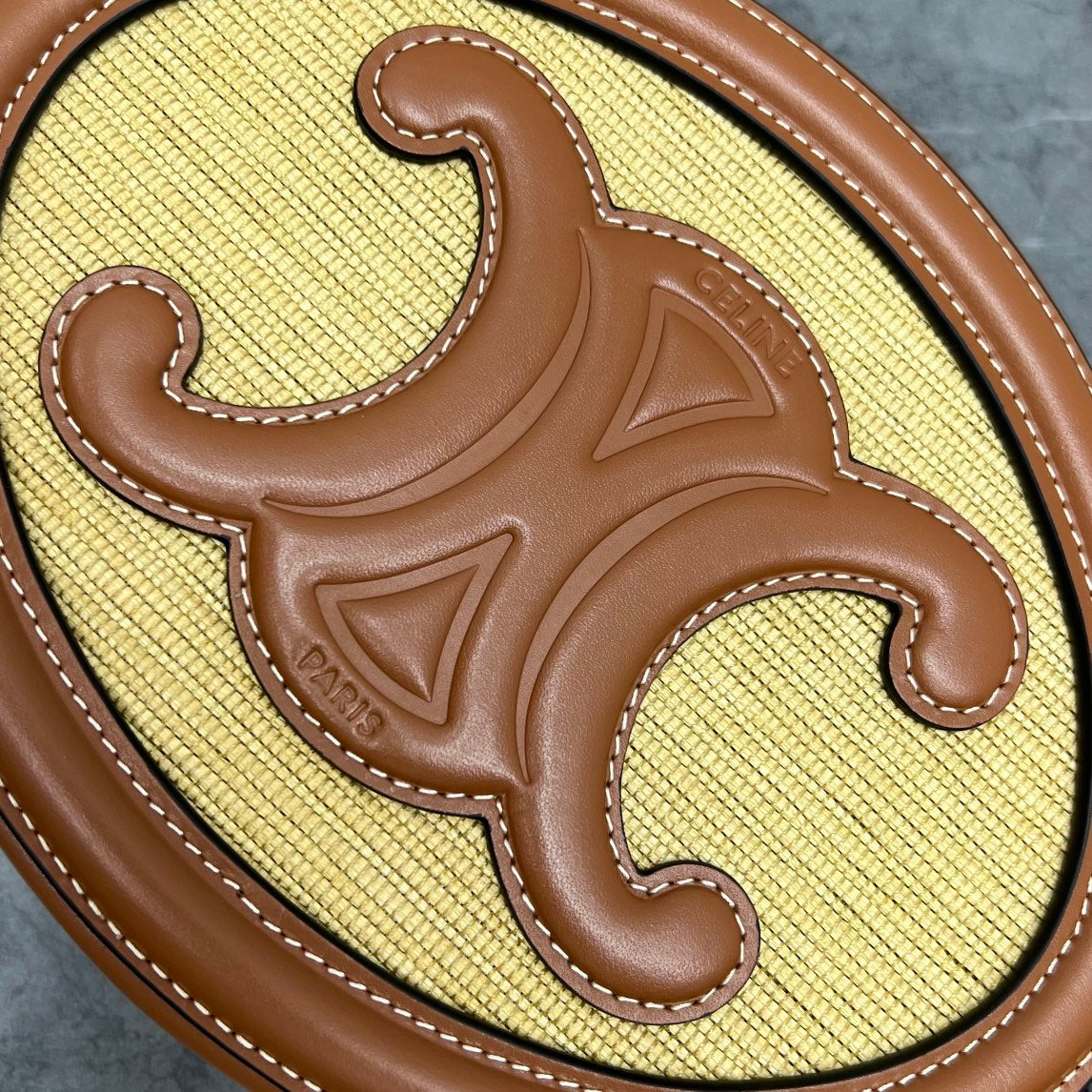 Top Quality Oval Bag Cuir Triomphe In Tan Travel Bag
