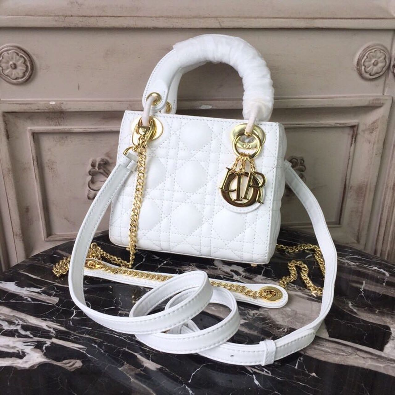 Lady Toned Hardware Cd White Gold Mini Travel Bag