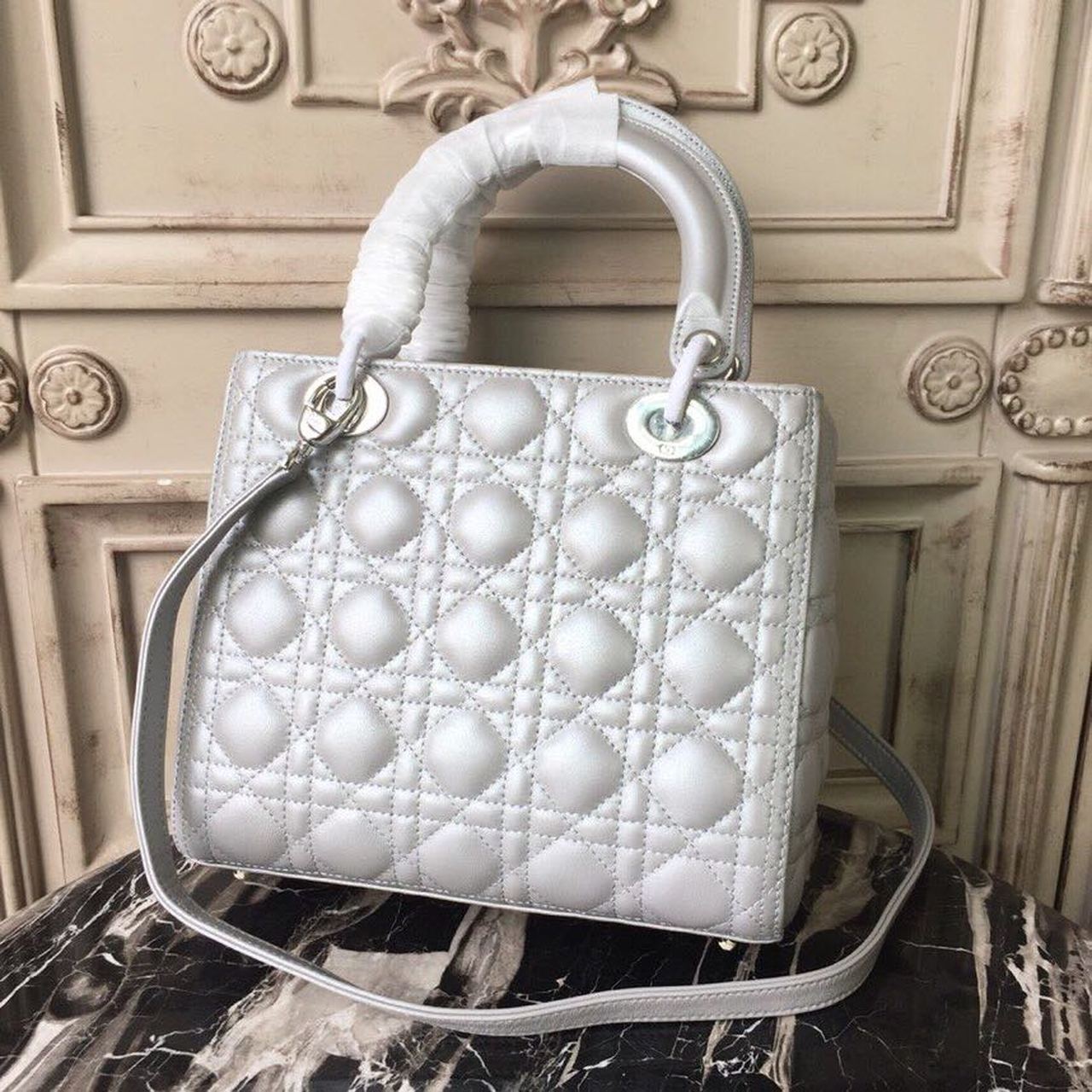 MeTop Qualityum Opaline Pearlescent Cannage Gold Gray Lady Handbag