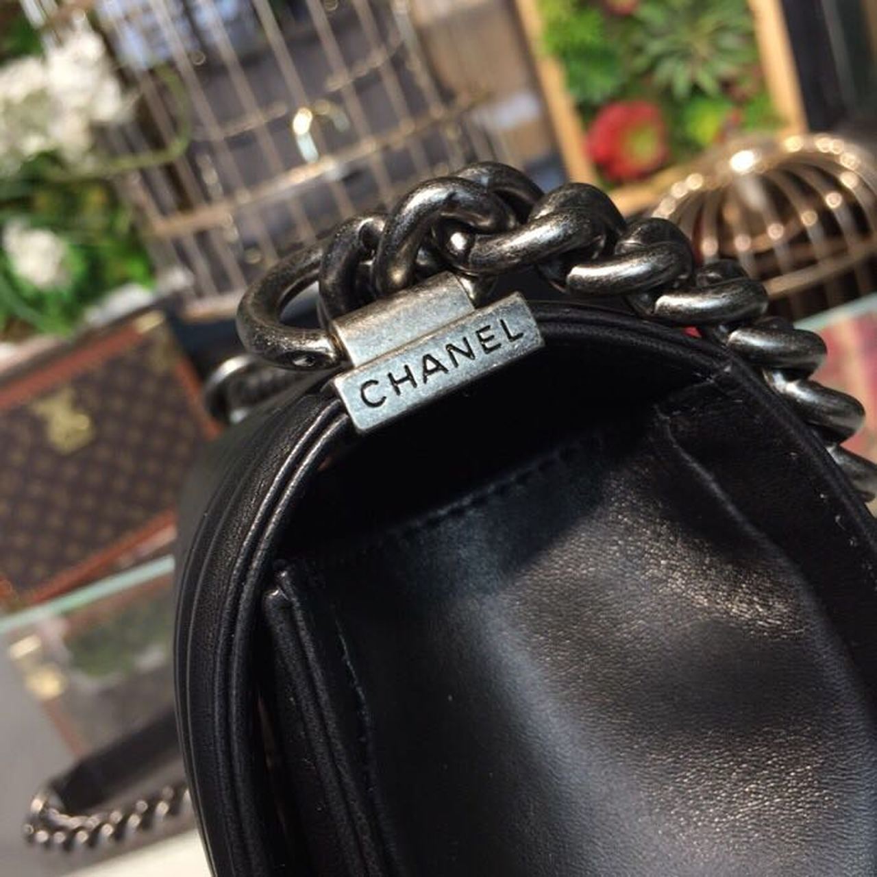 CHL Boy Hardware , 9.8in Black Silver Crossbody Bag 98In25Cm A67086