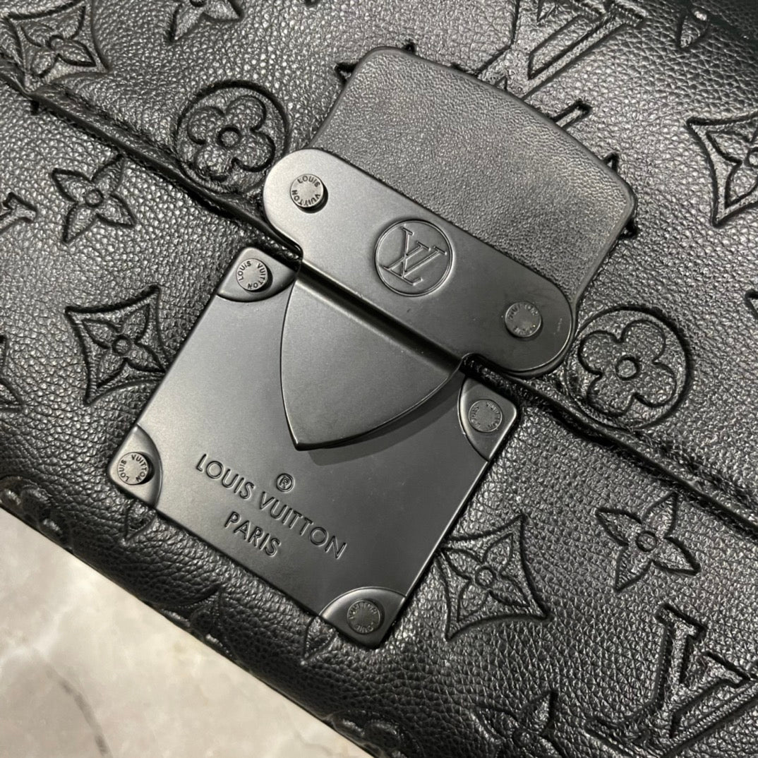 EN - Luxury LUV 855 Travel Bag