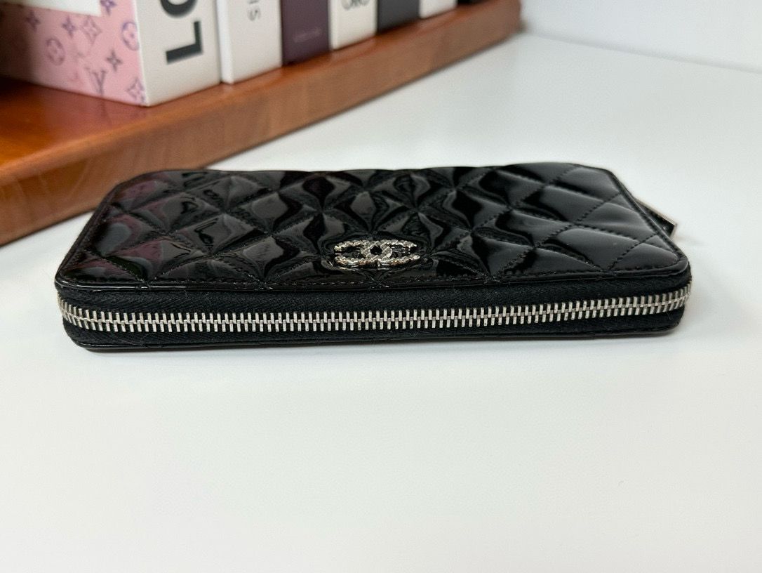 Chanel Patent Leather Round Zipper Long black Wallet #E