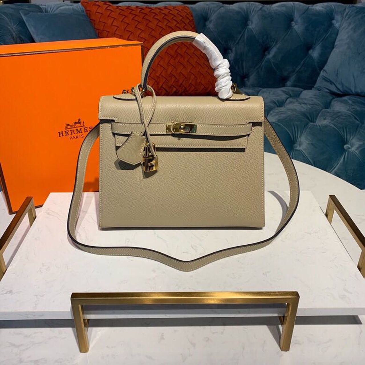 Top Quality Kelly Trench For Women Toned Gold Travel Bag