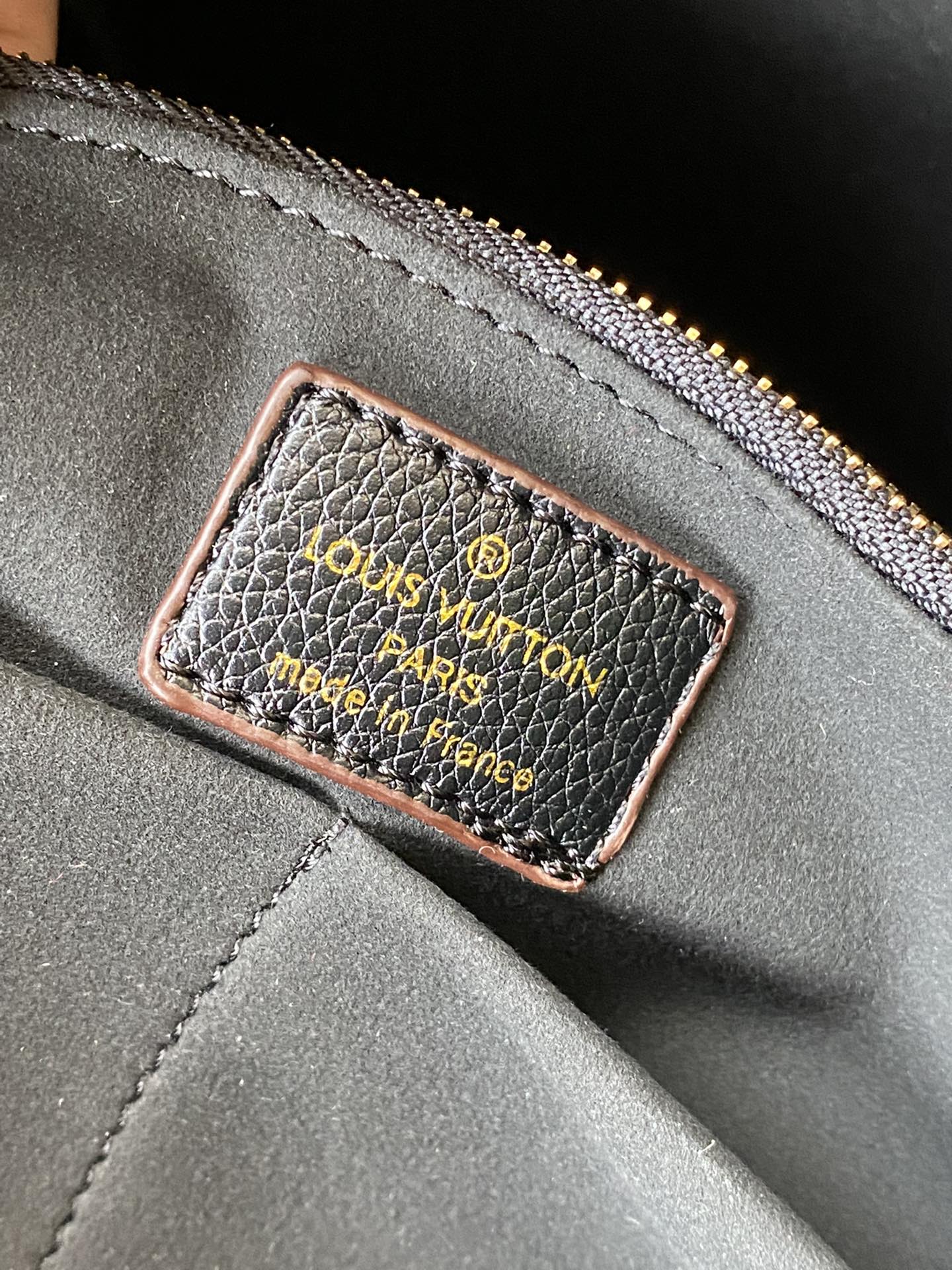 EN - Luxury LUV 782 Travel Bag