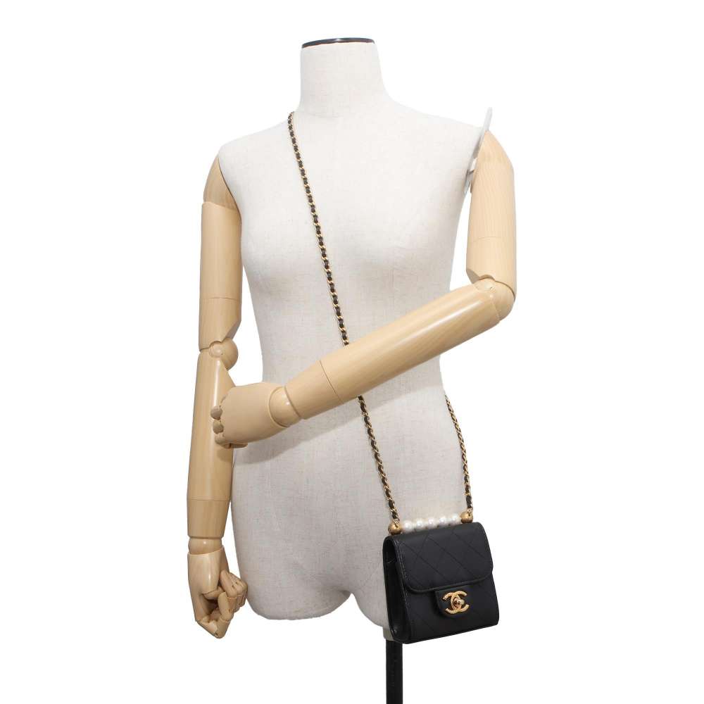 CHANEL Matelasse Pearl ChainShoulder Bag Black Leather
