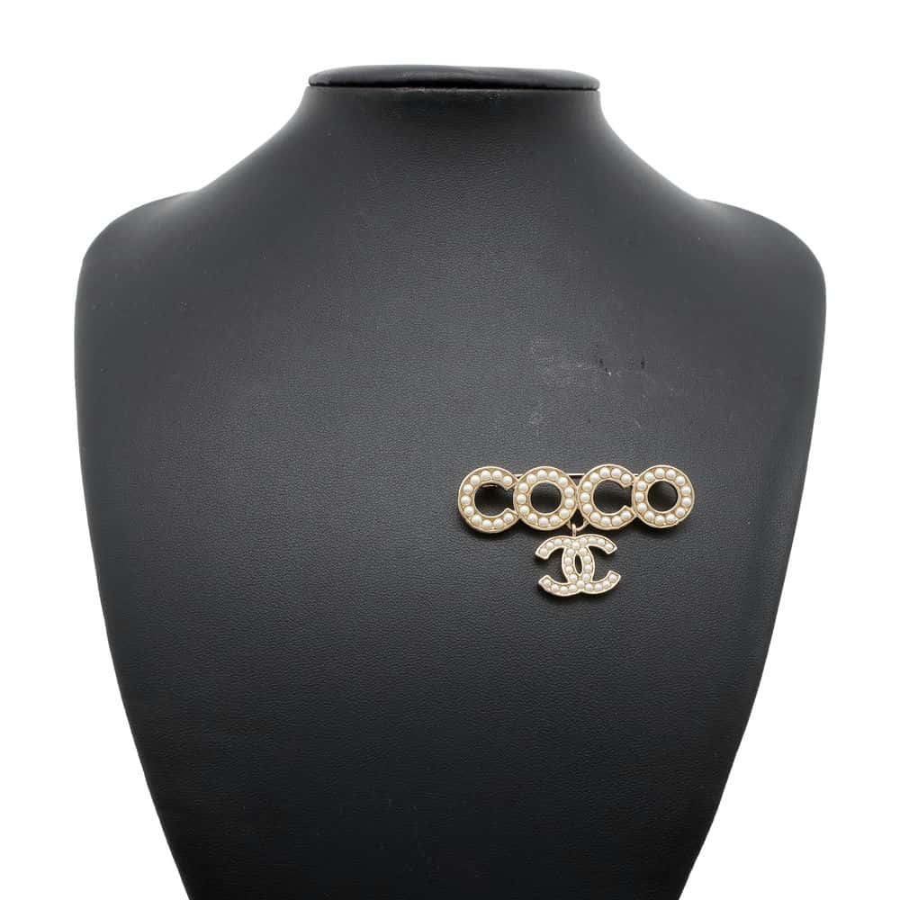CHANEL Brooch COCO logo Gold Metal Faux Pearl