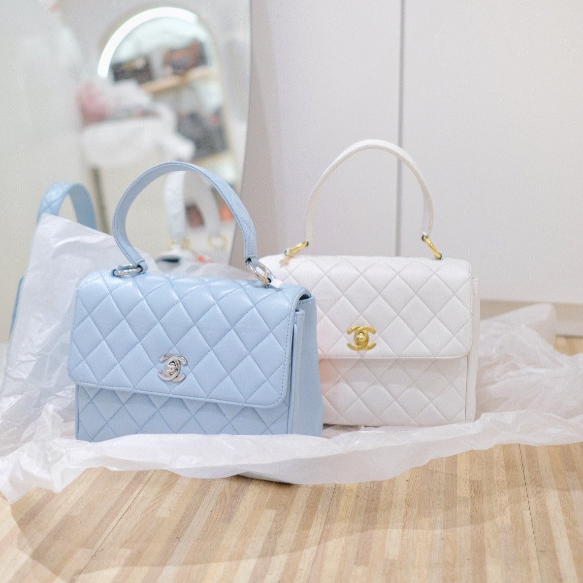 Chanel kelly handbag(white)
