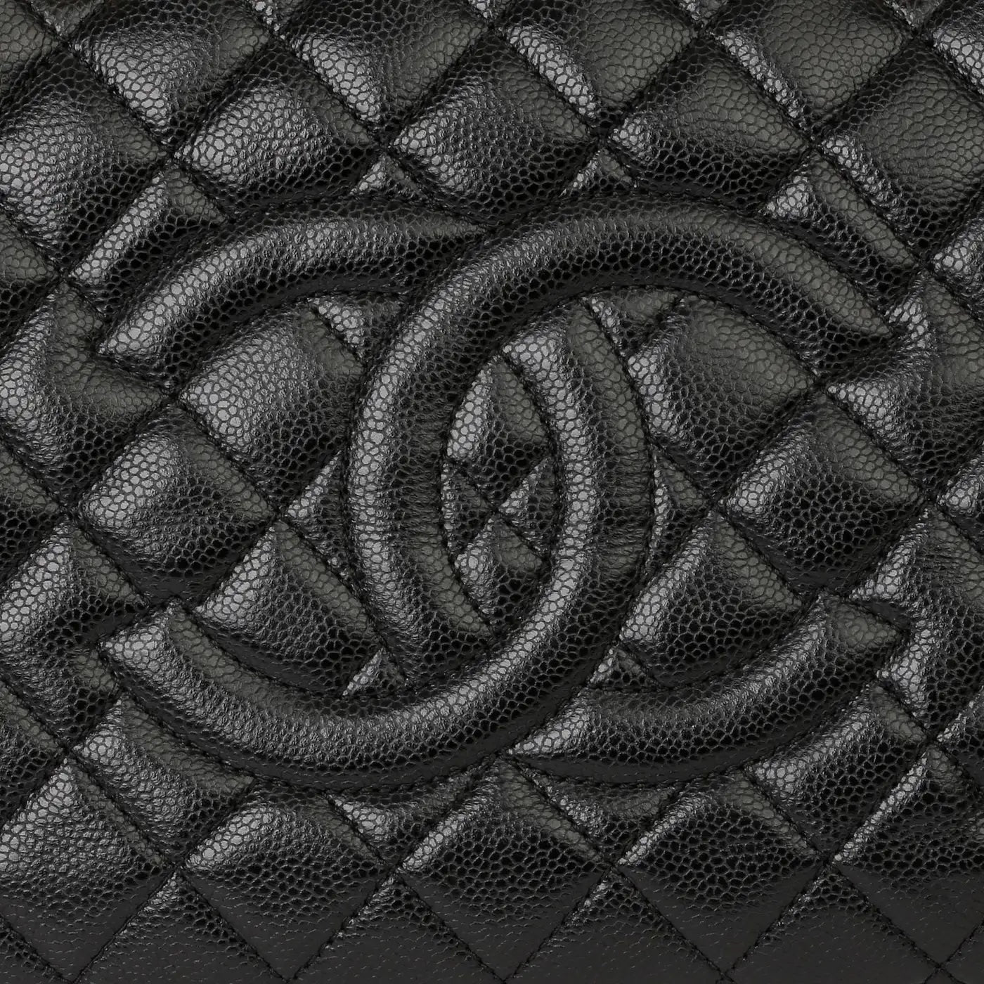 Chanel CAVIAR QUILTED GRAND SHOPPING -HS Tote Bag Bag 2