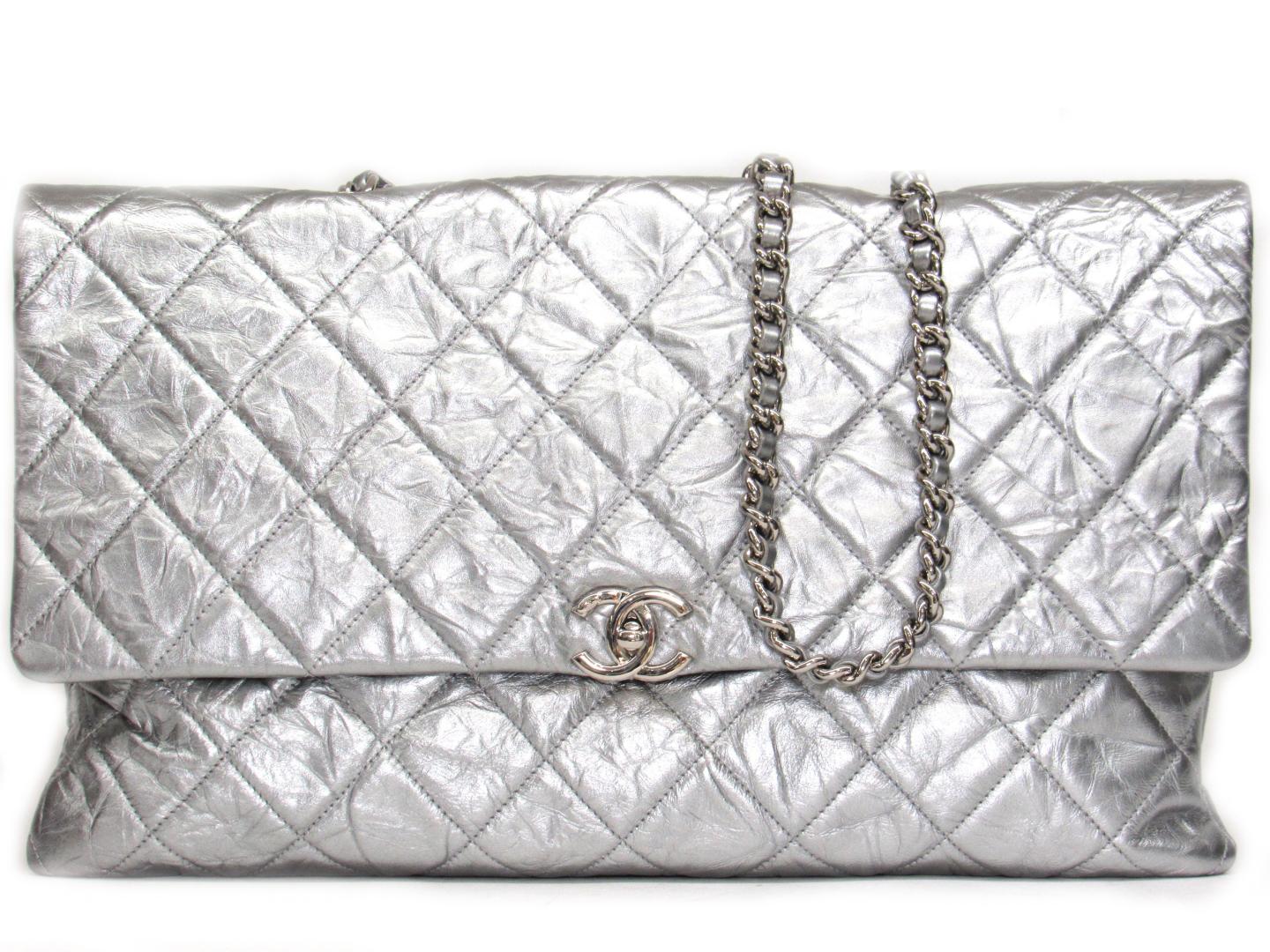 Chanel CRUMPLED QUILTED CALFSKIN Handbag