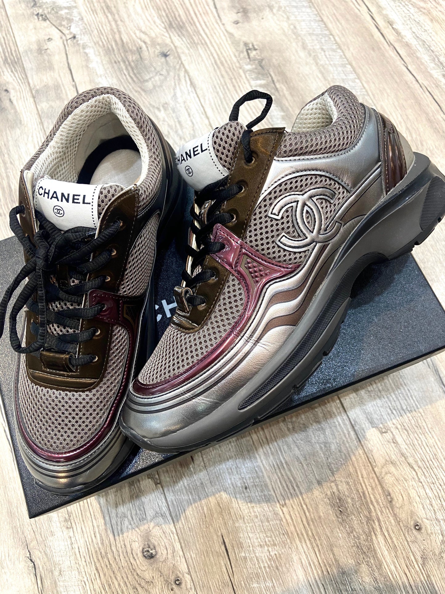 CHANEL FABRIC LAMINATED CALFSKIN CC SNEAKERS