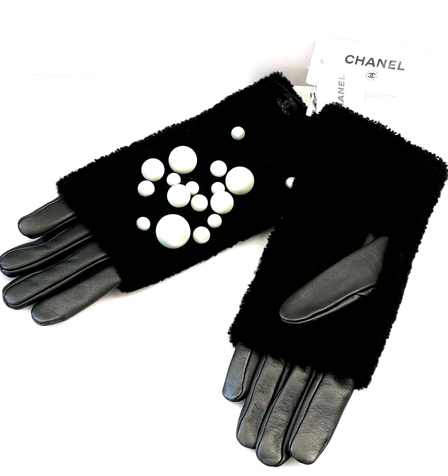 Chanel CC PEARL LAMBSKIN & GLOVES Leather Handbag