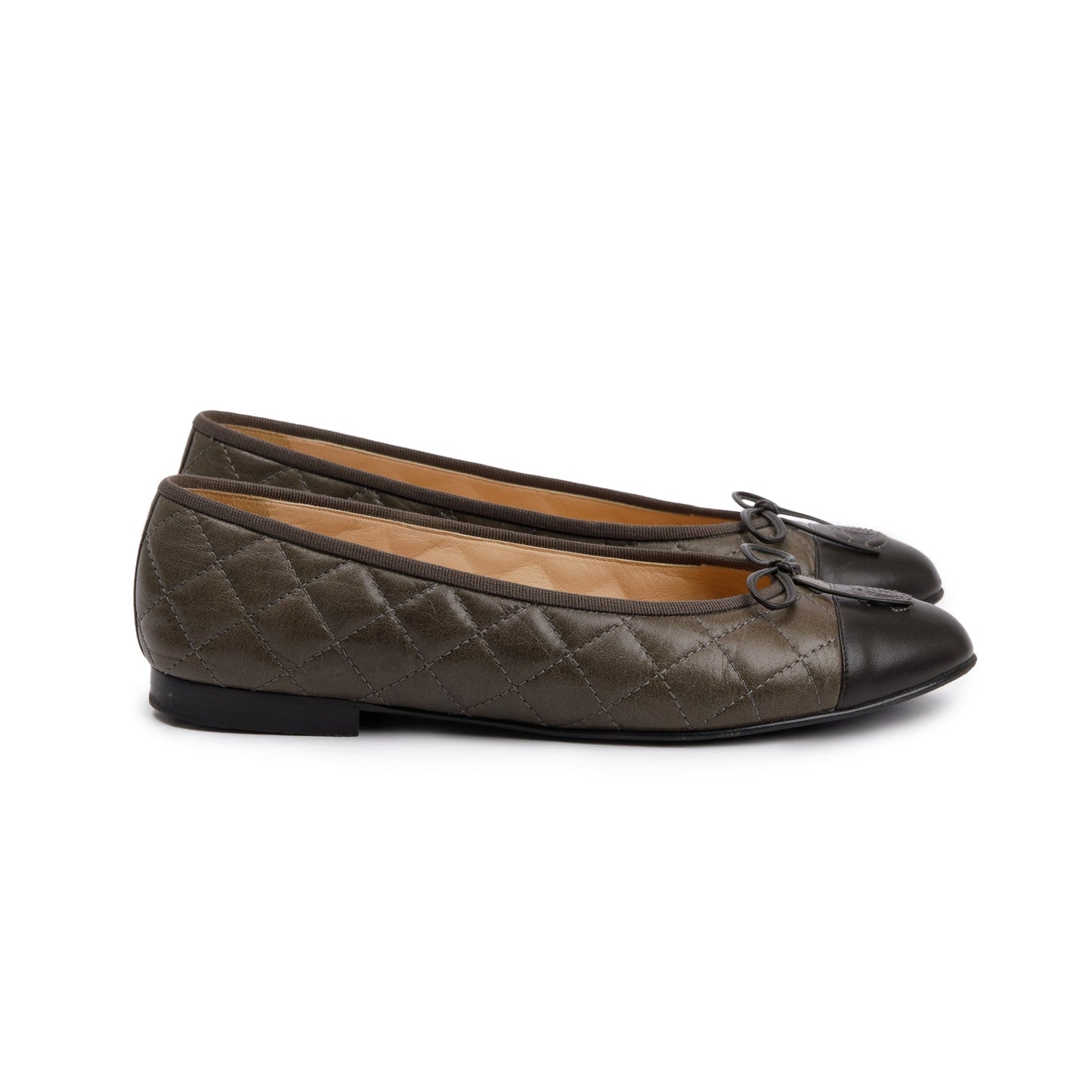 Chanel Quilted Interlocking CC Logo Flats Lambskin Brown Grey Shoes
