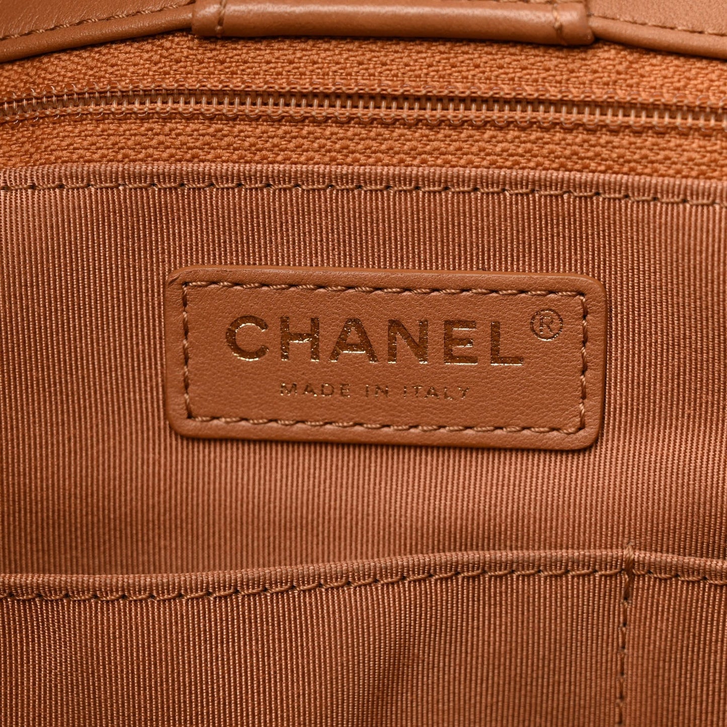 Chanel QUILTED LAMBSKIN CC BUCKET Lock Leather Jewelry