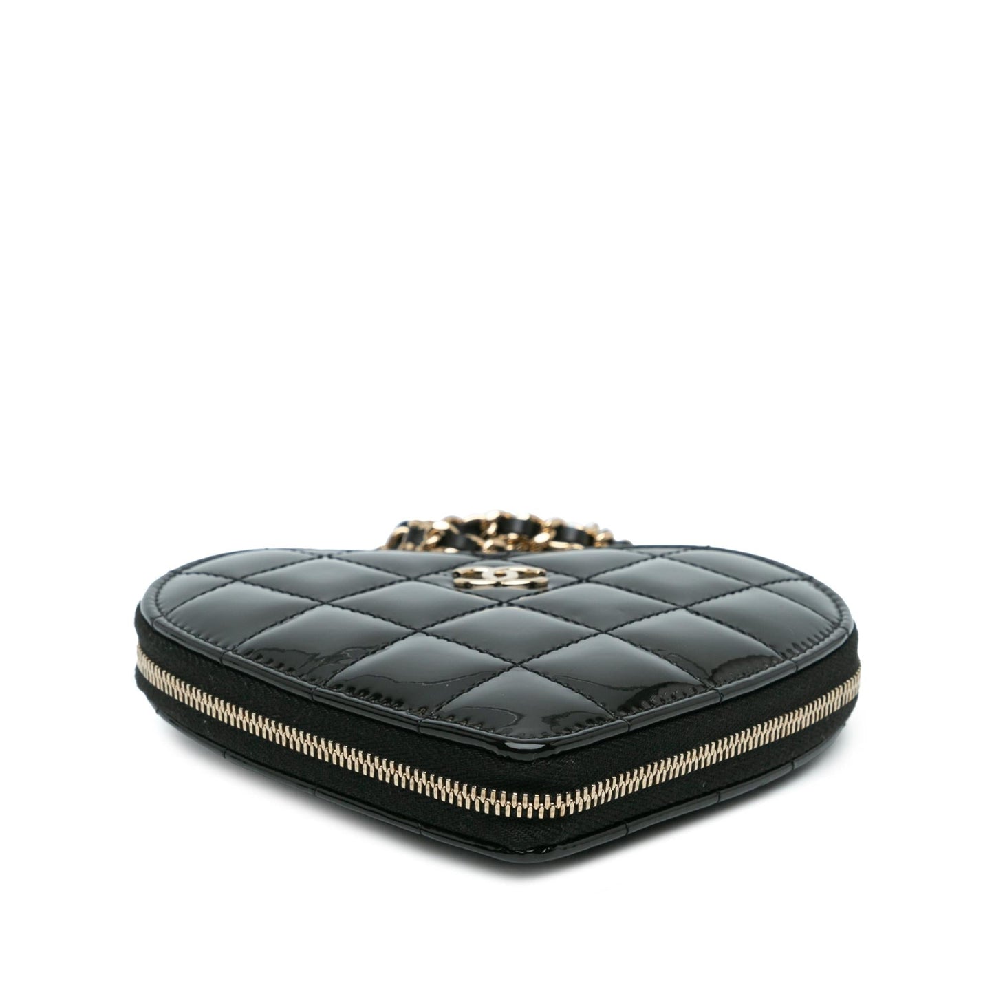 Chanel Quilted Patent Calfskin CC Heart SHG-D1UX0k Clutch Bag