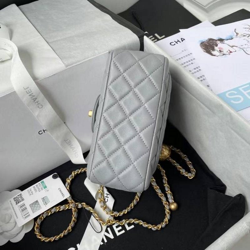 Chanel Chanel Flap Bag Bg02801 Handbag