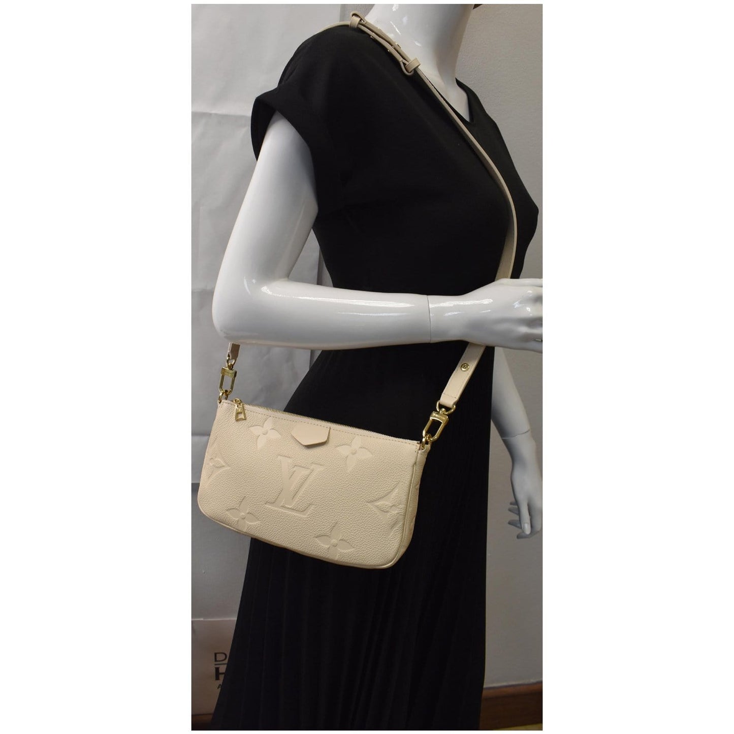 Louis Multi Pochette Accessories Empreinte Shoulder Bag Cream