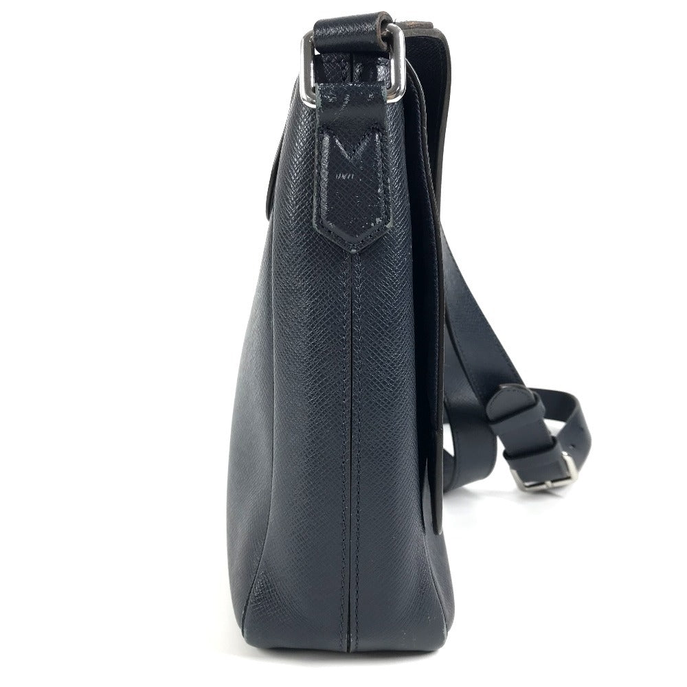 Louis Vuitton M32624 Taiga Roman MM Leather Navy Shoulder Bag