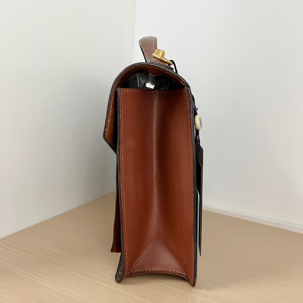 LOUIS VUITTON<br>Shoulder Bag