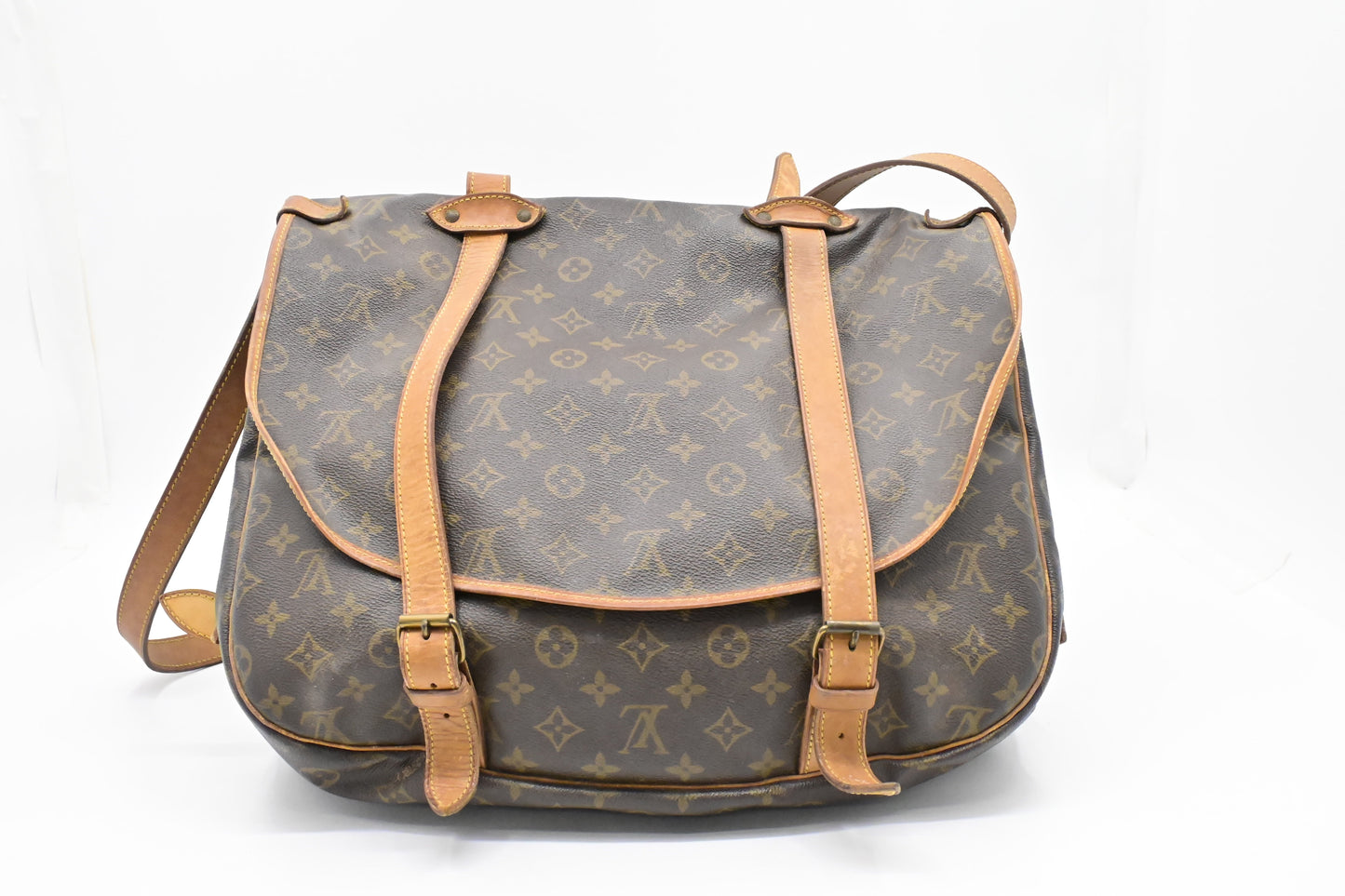 Louis Vuitton Saumur 43 Monogram Canvas Handbag