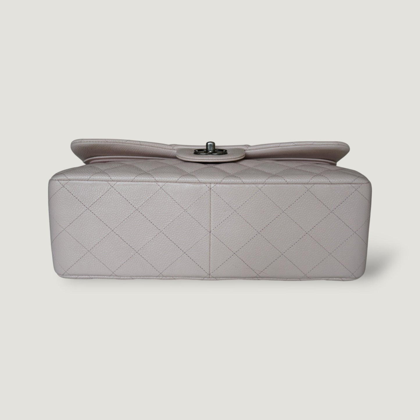 CHANEL CLASSIC JUMBO BAG