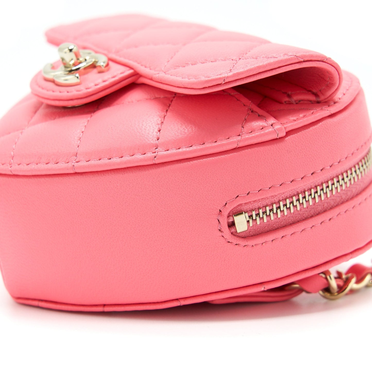 Chanel 22S Heart Belt Lambskin LGHW Pink