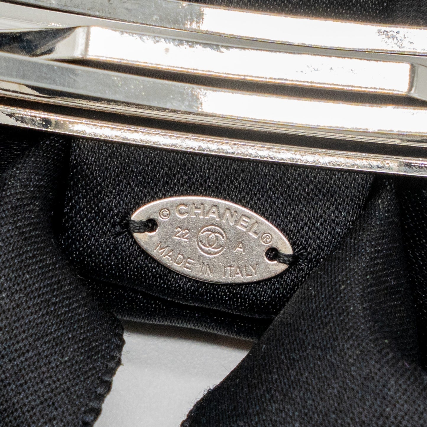Chanel bow Hair Clip silk SHW Black Handbag