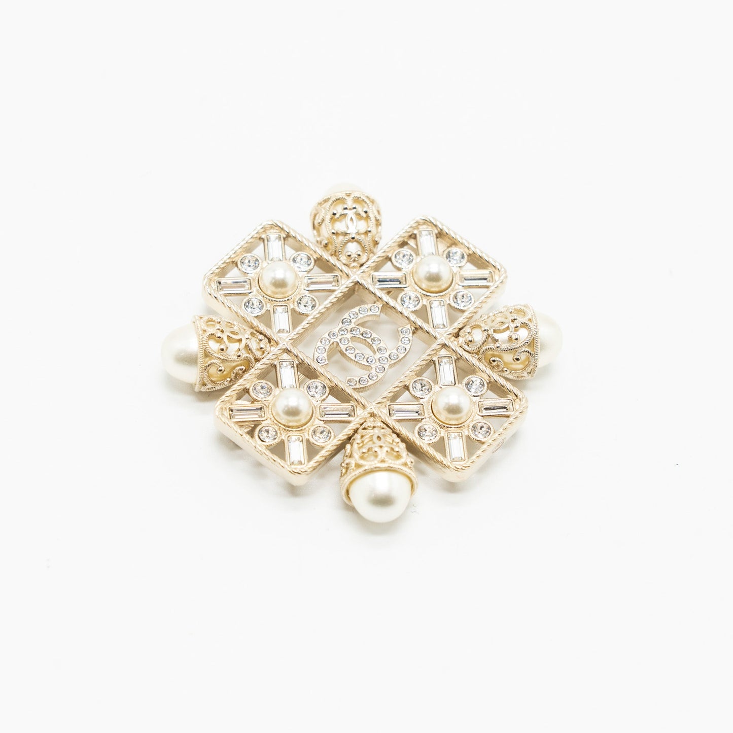 Chanel CC Logo Square Brooch Pearl Crystal Handbag