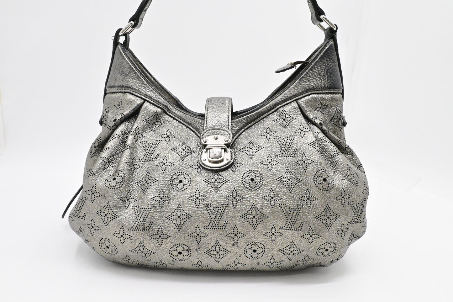 Louis Vuitton Mahina Leather Silver XS Handbag