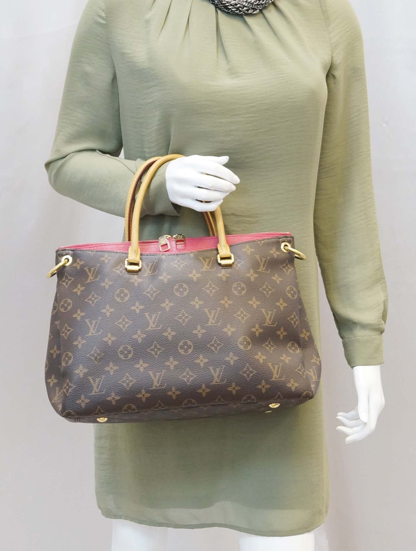 Louis Cerise Pallas 2Way Shoulder Bag Canvas Monogram