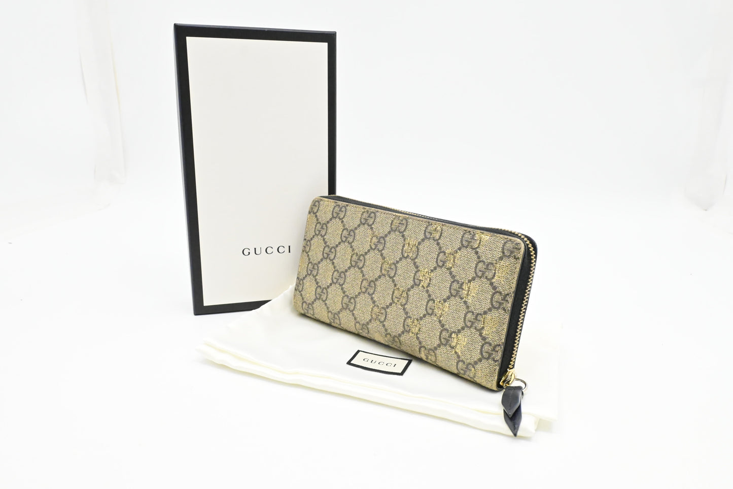 Gucci Bee Long Zippy GG Supreme Canvas Wallet Case