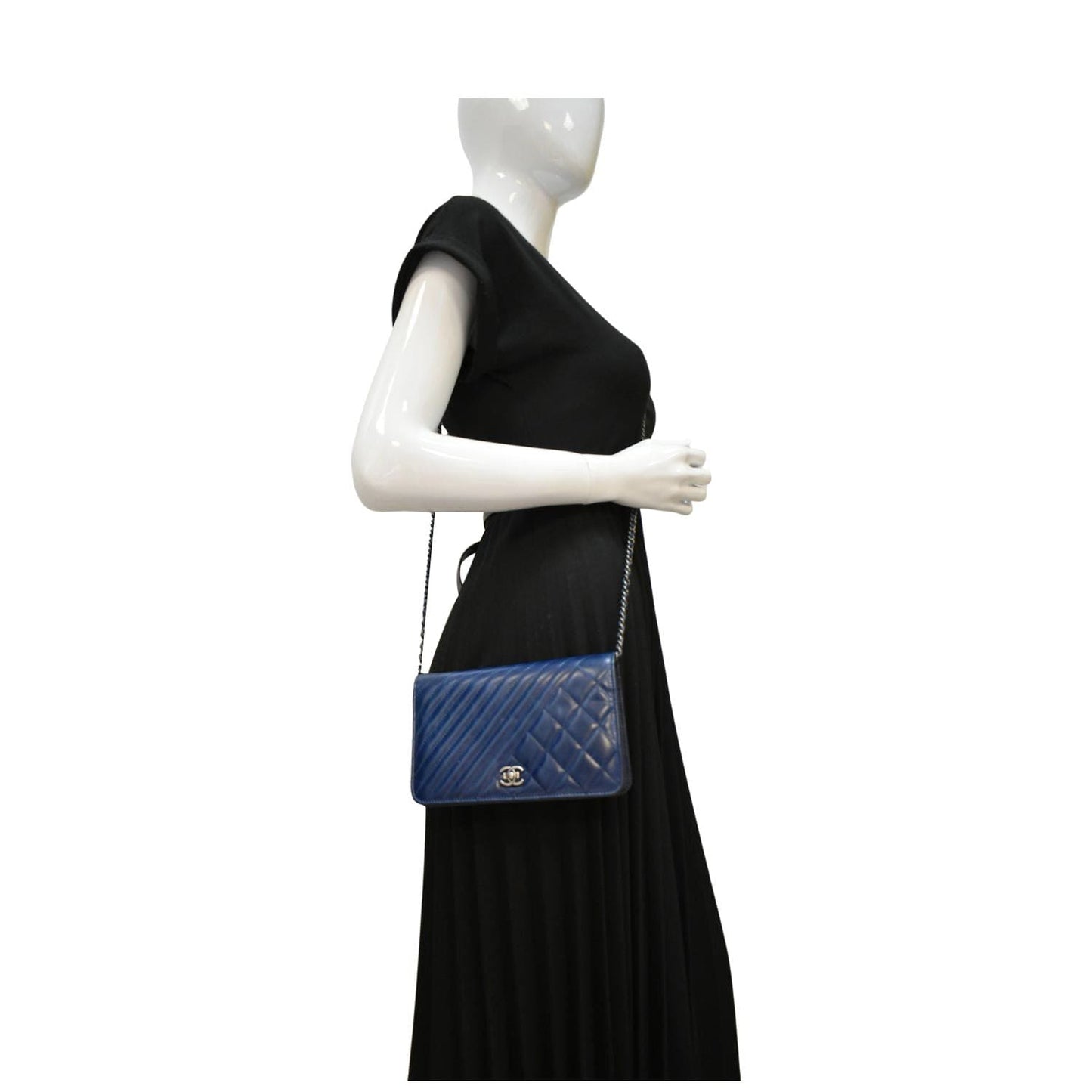 Chanel Coco Boy Quilted On Navy Leather Calfskin Blue Wallet Case
