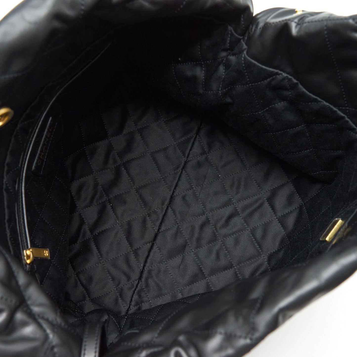 Chanel 22 Shiny Calfskin GHW Microchip Black Handbag