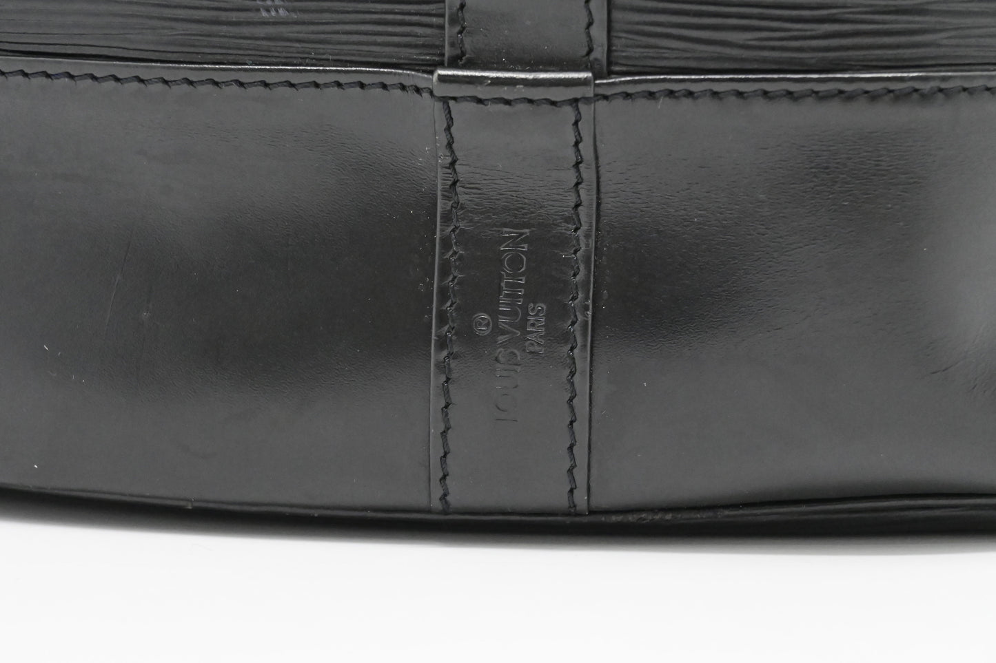 Louis Vuitton Randonnee Black GM Leather Epi Handbag