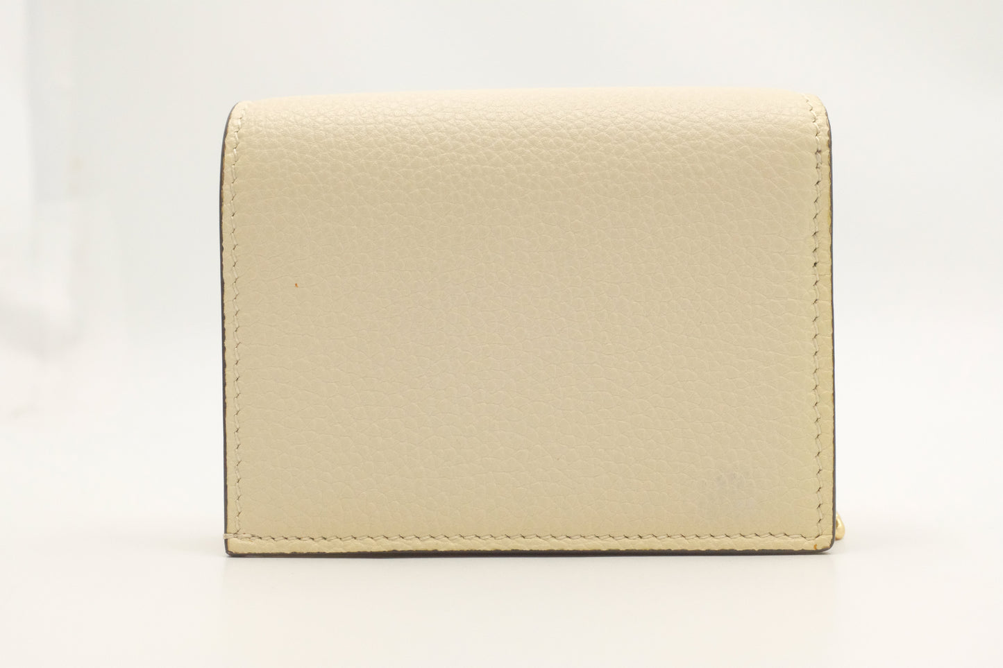 Gucci Zumi Leather Cream Chain Wallet Case