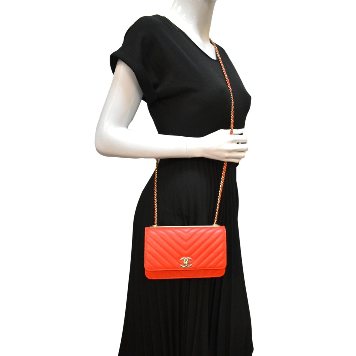 Chanel Trendy CC Woc Leather Lambskin Red Travel Bag