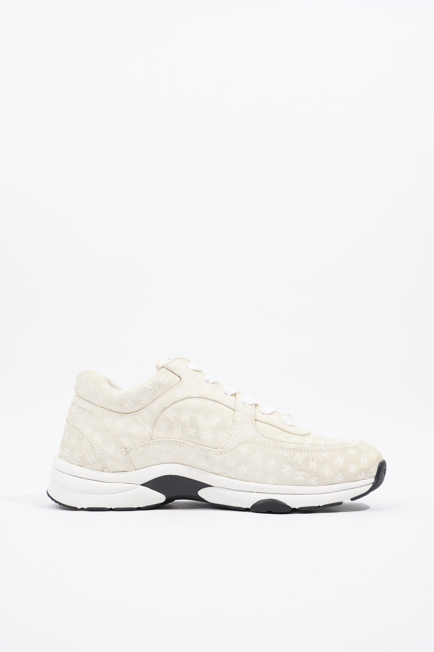 Chanel CC Logo Cream White Suede EU 39.5 UK 6.5